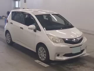 SUBARU TREZIA