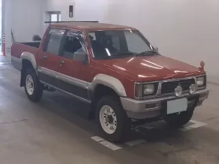 MITSUBISHI STRADA