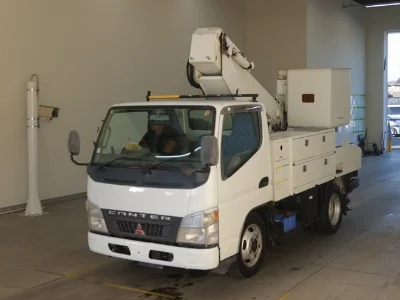 MITSUBISHI CANTER