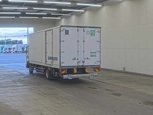 Isuzu Forward  с аукциона в Японии