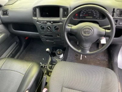 TOYOTA SUCCEED