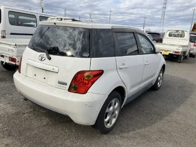 Toyota Ist