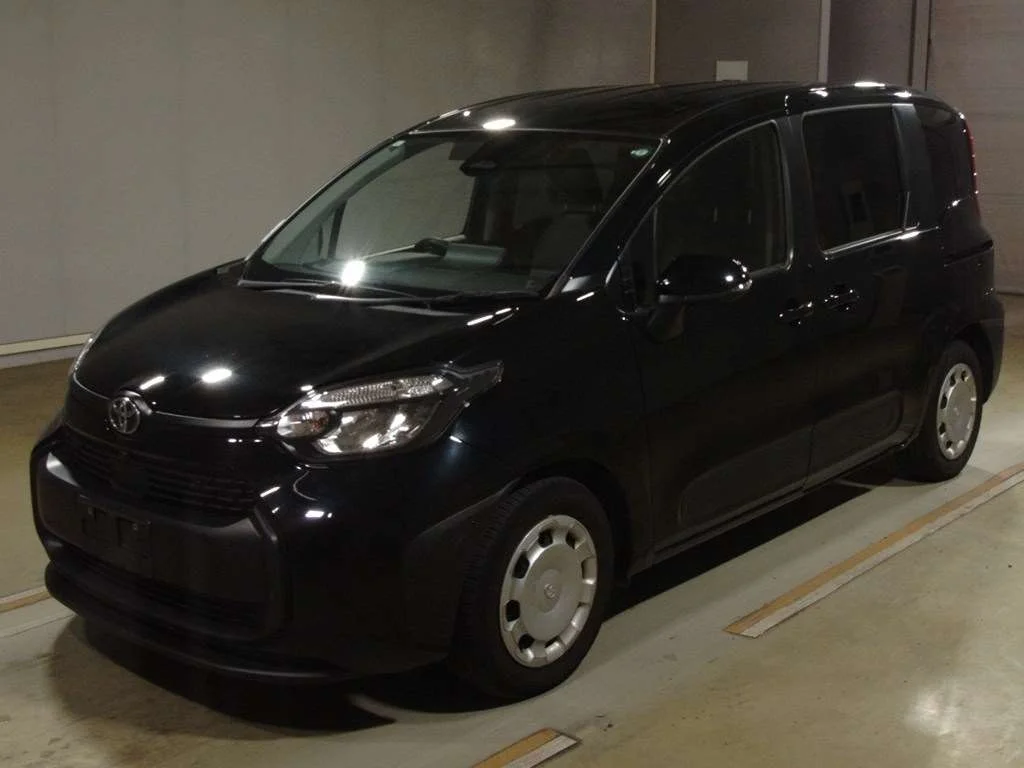 Toyota Sienta 2023