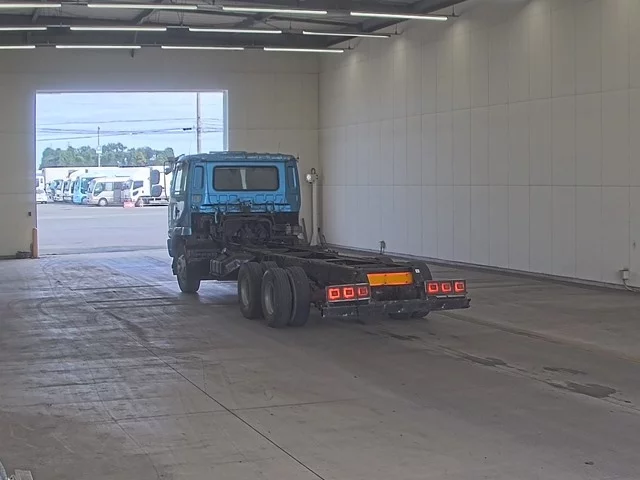 Nissan UD  с аукциона в Японии