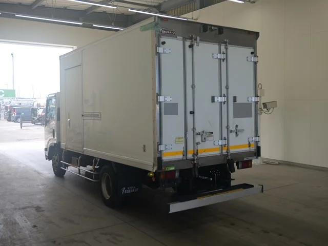 Isuzu Elf 2019