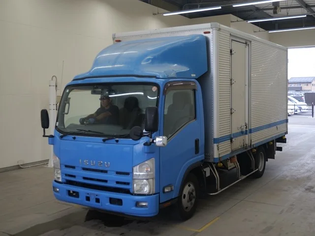 Isuzu Elf 2013