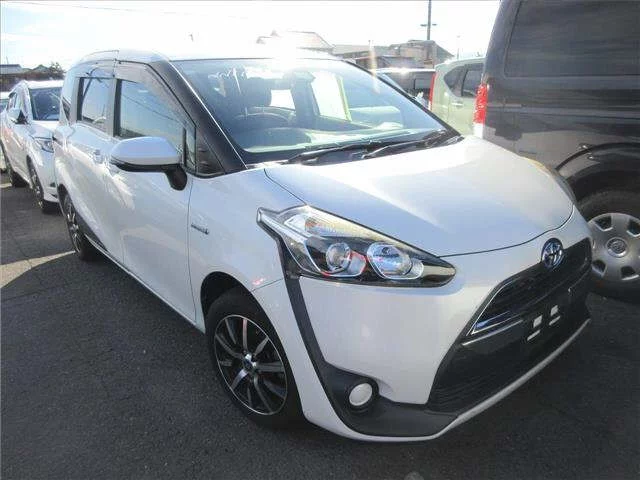 Toyota Sienta 2016
