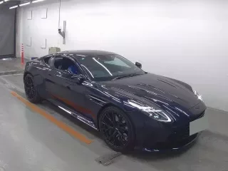 ASTON MARTIN DB12