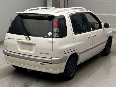 TOYOTA RAUM