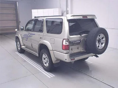 TOYOTA HILUX SURF