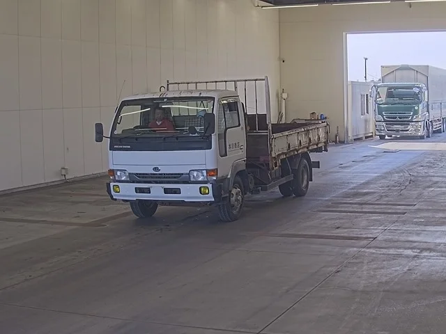 Nissan UD  с аукциона в Японии