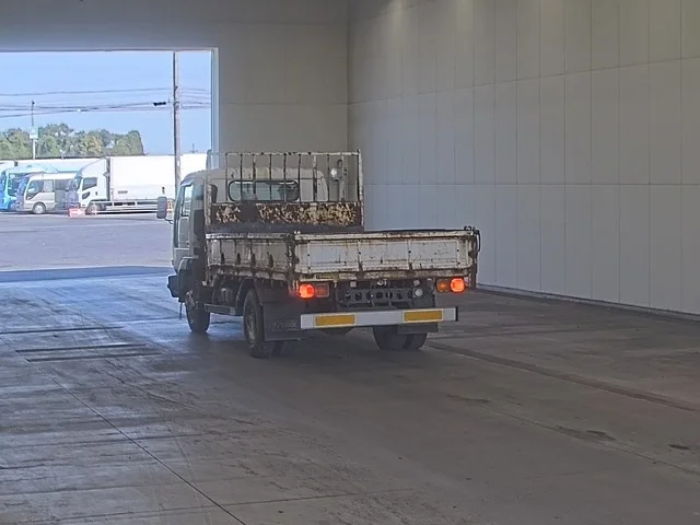 Nissan UD  с аукциона в Японии