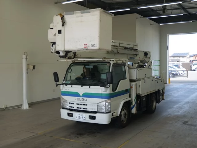 Isuzu Elf 2013
