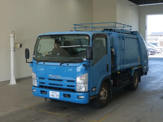 Isuzu Elf 2013