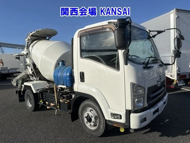 Nissan UD  с аукциона в Японии