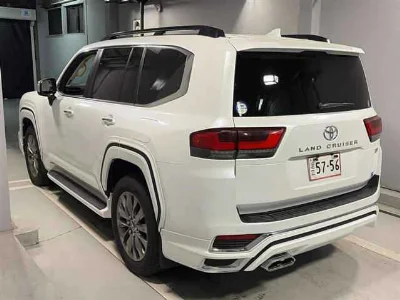 TOYOTA LAND CRUISER