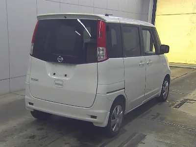 NISSAN ROOX
