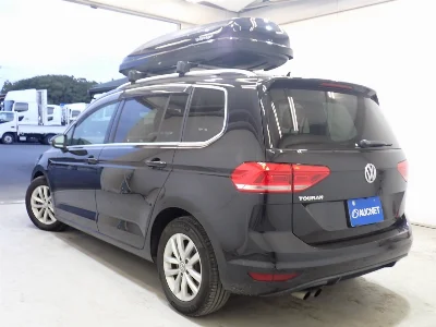 VOLKSWAGEN GOLF TOURAN