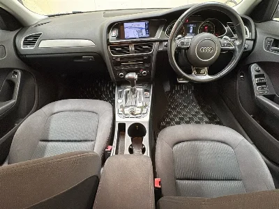 AUDI A4 AVANTE