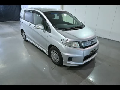 HONDA FREED SPIKE