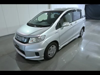 HONDA FREED SPIKE