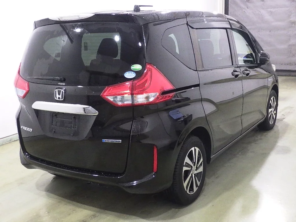 Honda Freed  с аукциона в Японии