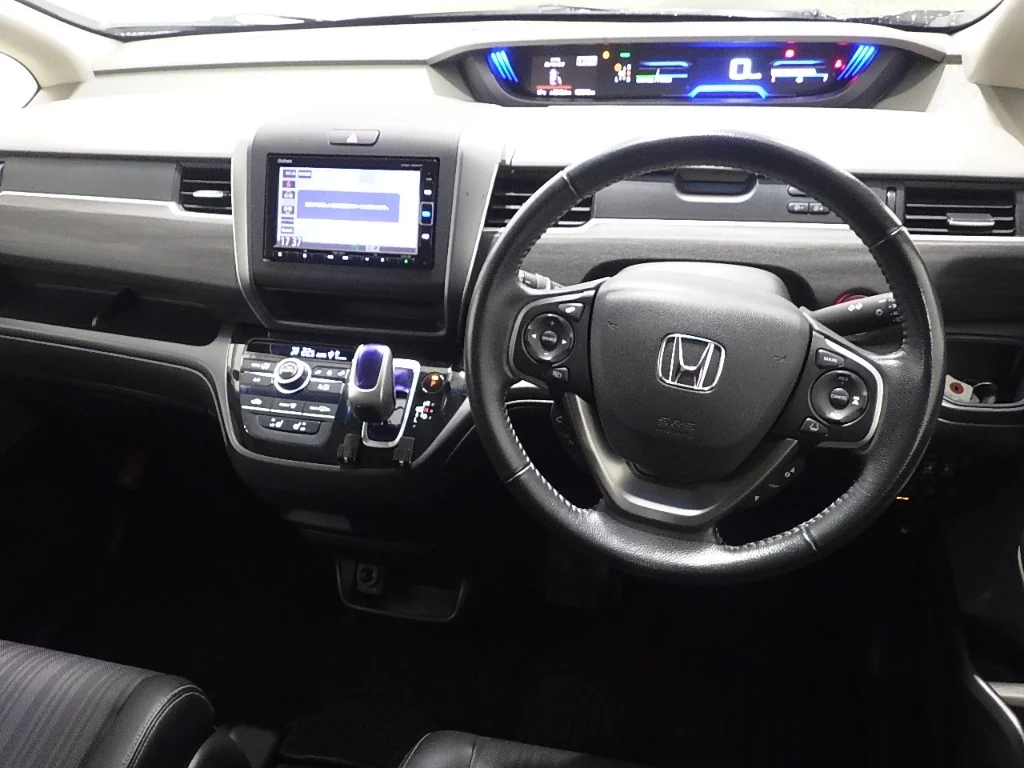 Honda Freed  с аукциона в Японии