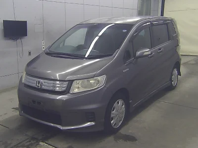 HONDA FREED SPIKE