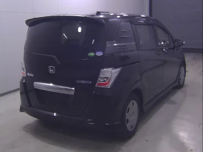 HONDA FREED SPIKE