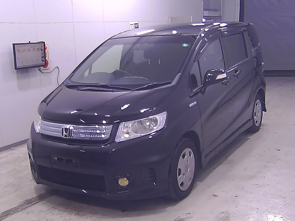 HONDA FREED SPIKE