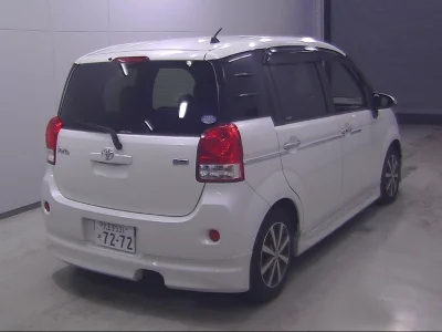 TOYOTA PORTE