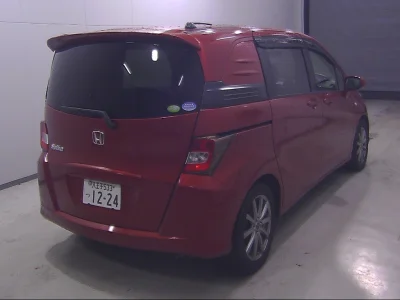 HONDA FREED SPIKE