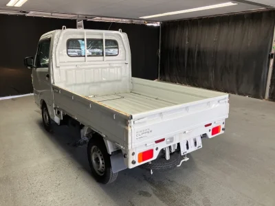 Nissan NT100 Clipper