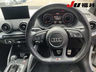 AUDI SQ2