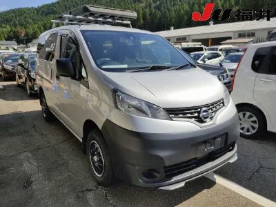 NISSAN NV200 1