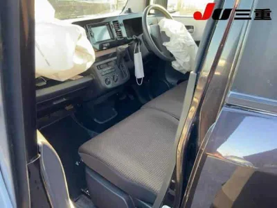 SUZUKI MRWAGON