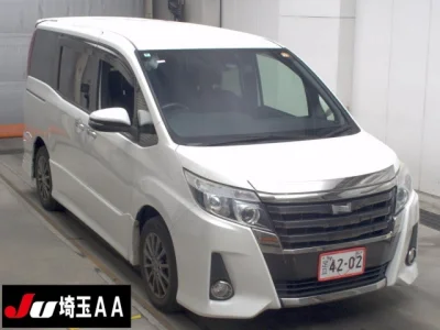 TOYOTA NOAH