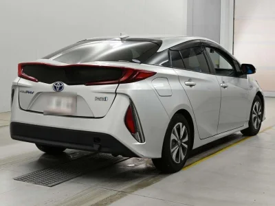 TOYOTA PRIUS PHV