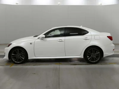 LEXUS IS 4