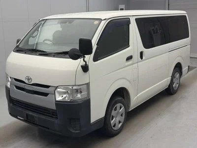 TOYOTA REGIUS VAN