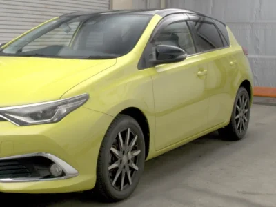 TOYOTA AURIS