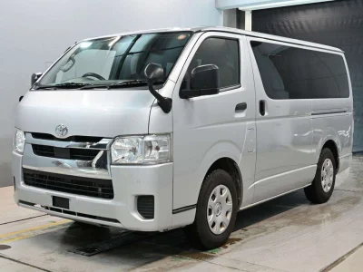 TOYOTA HIACE VAN