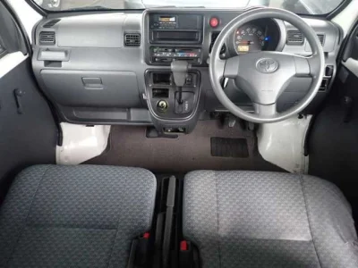 TOYOTA PIXIS VAN