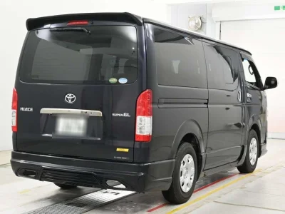 TOYOTA HIACE VAN