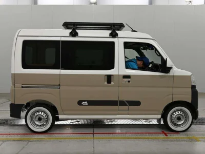 TOYOTA PIXIS VAN