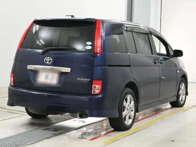 TOYOTA ISIS