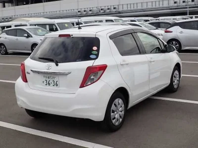 TOYOTA VITZ