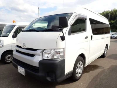 TOYOTA HIACE VAN