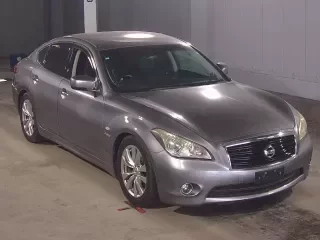 NISSAN FUGA