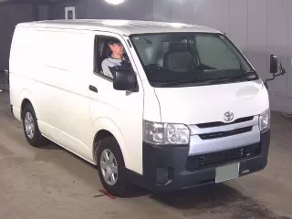 TOYOTA REGIUS VAN